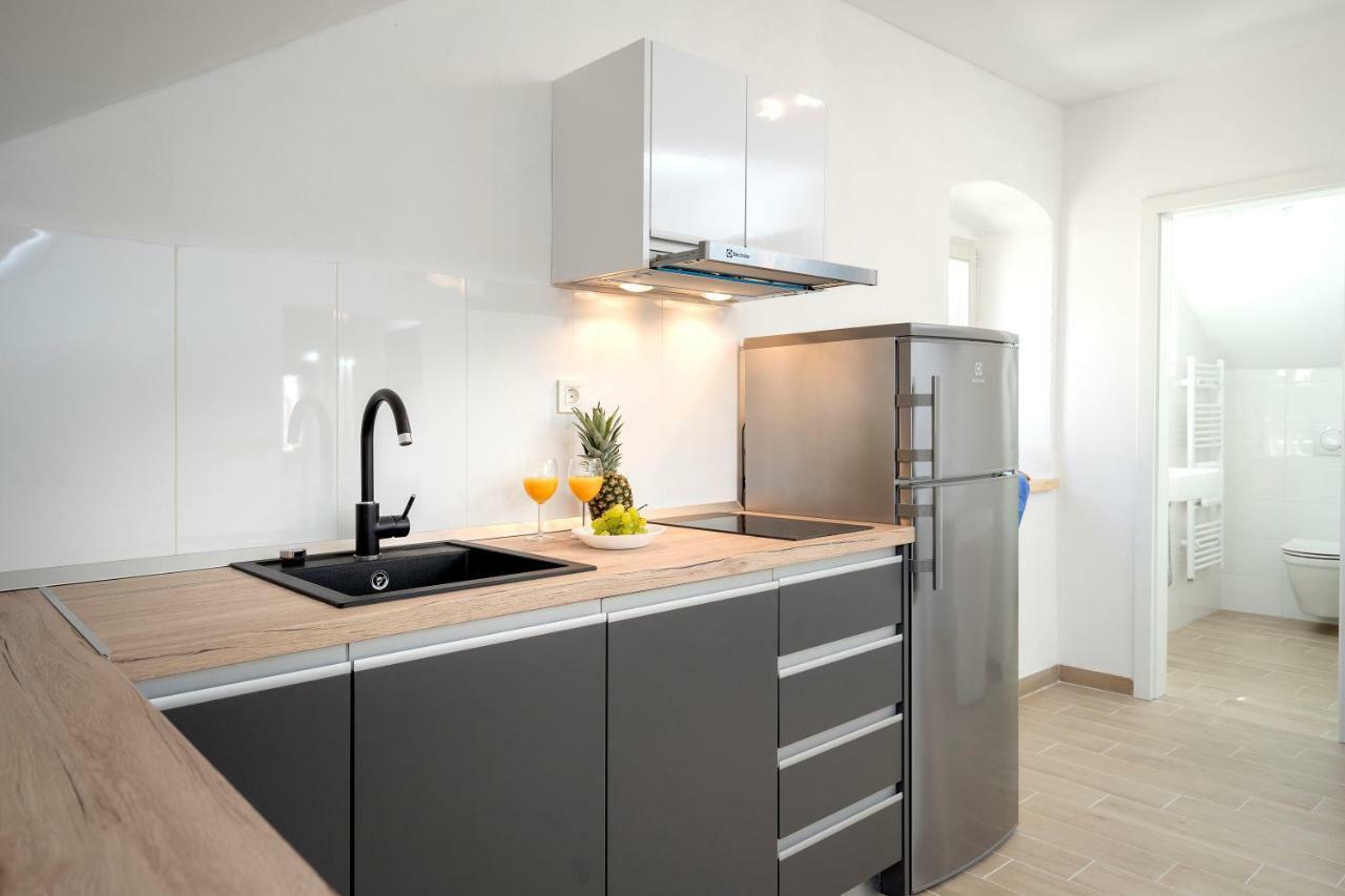 Velada Center Apartment Hvar Town